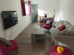Hotels in Valros
